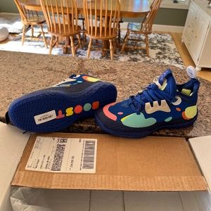 James Harden volume 5 basketball Shoe size 8